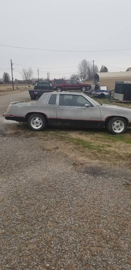 Oldsmobile-Cutlass-1984-grey-2