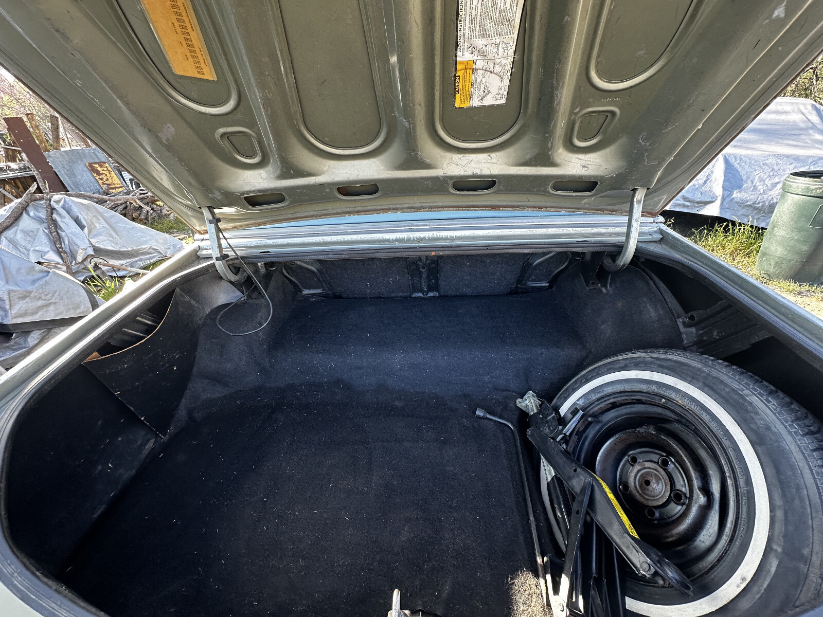 Oldsmobile-Cutlass-1985-Sedan-12