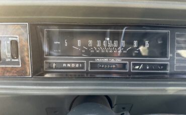 Oldsmobile-Cutlass-1985-Sedan-2