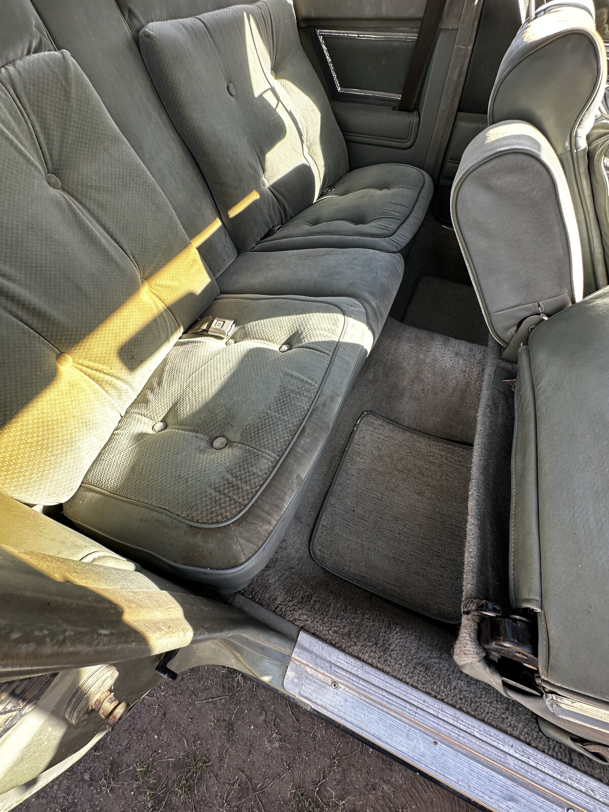 Oldsmobile-Cutlass-1985-Sedan-22