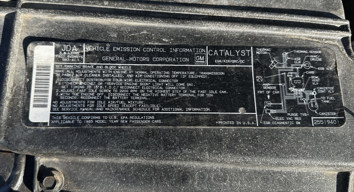 Oldsmobile-Cutlass-1985-Sedan-31