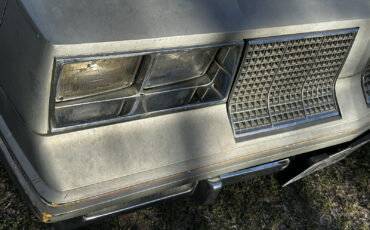 Oldsmobile-Cutlass-1985-Sedan-34