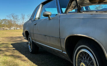 Oldsmobile-Cutlass-1985-Sedan-8
