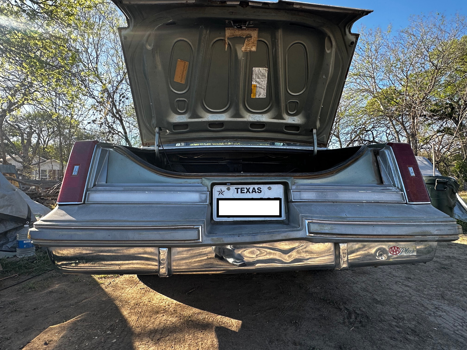 Oldsmobile-Cutlass-1985-Sedan-9