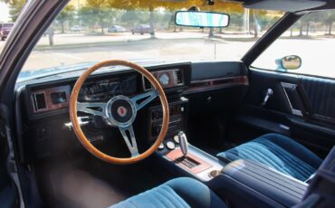 Oldsmobile-Cutlass-1987-Coupe-11