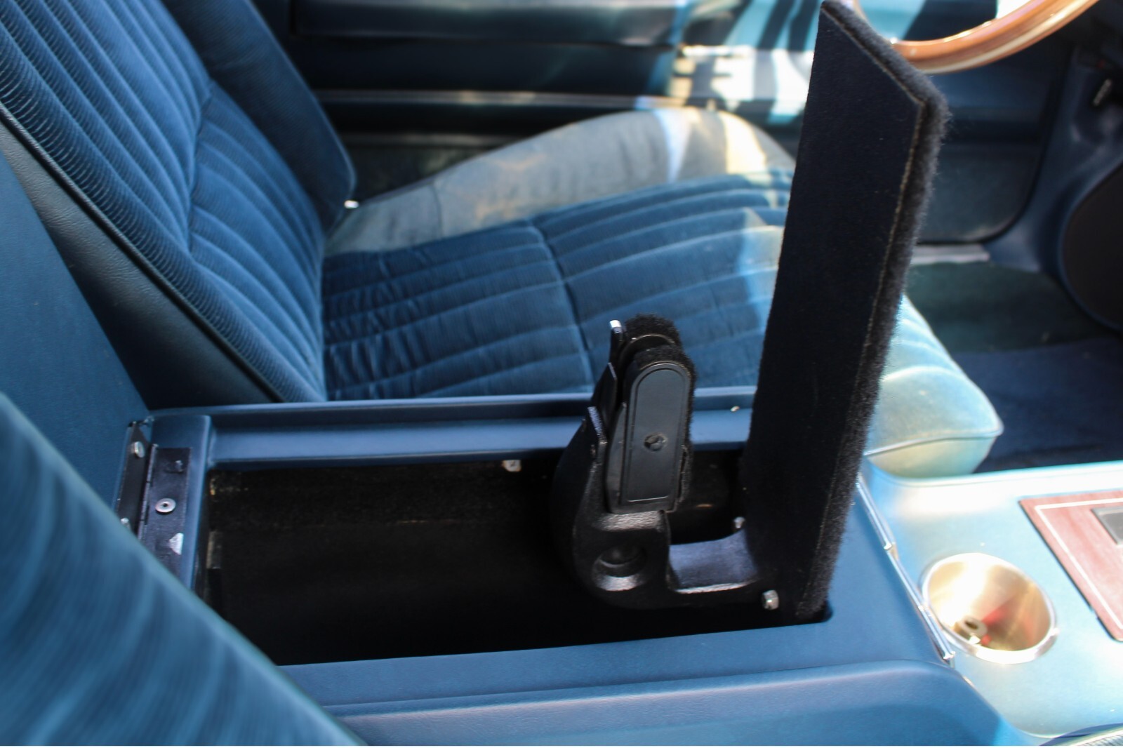 Oldsmobile-Cutlass-1987-Coupe-15