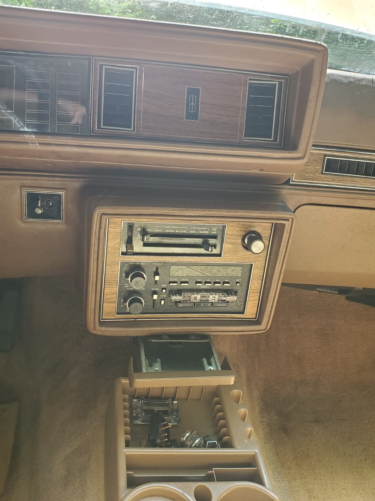 Oldsmobile-Cutlass-1987-Coupe-17