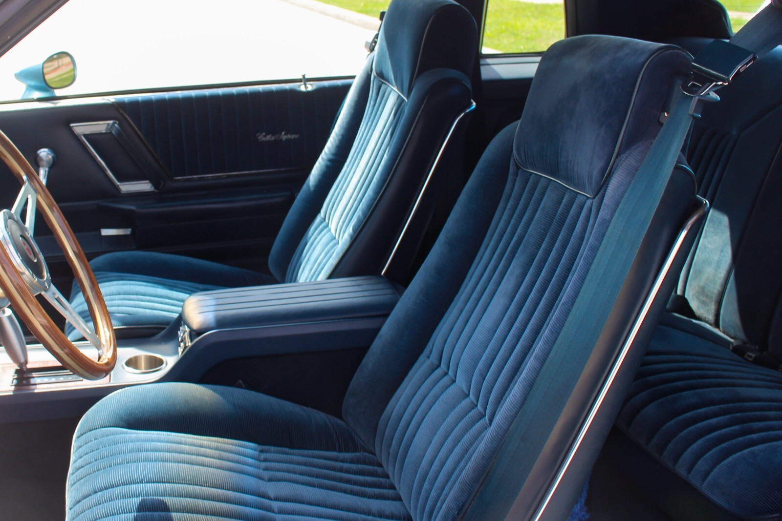 Oldsmobile-Cutlass-1987-Coupe-17
