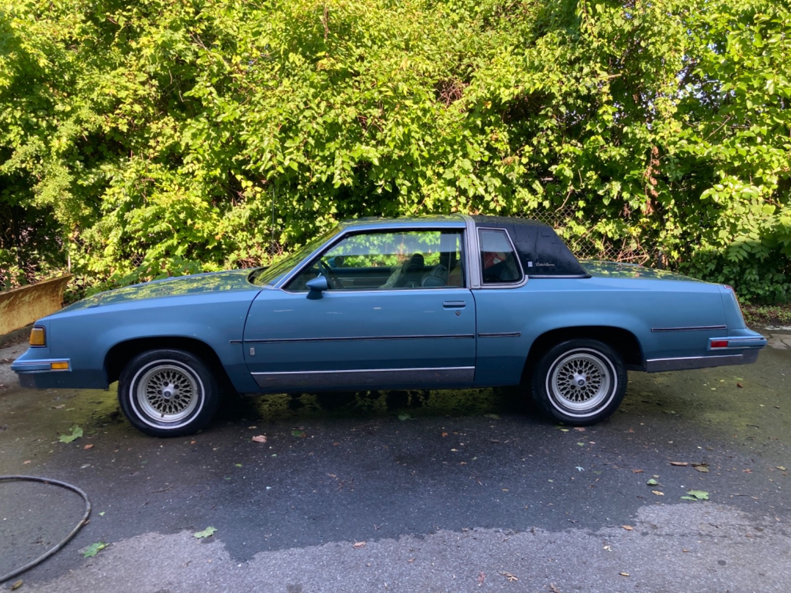 Oldsmobile-Cutlass-1987-Coupe