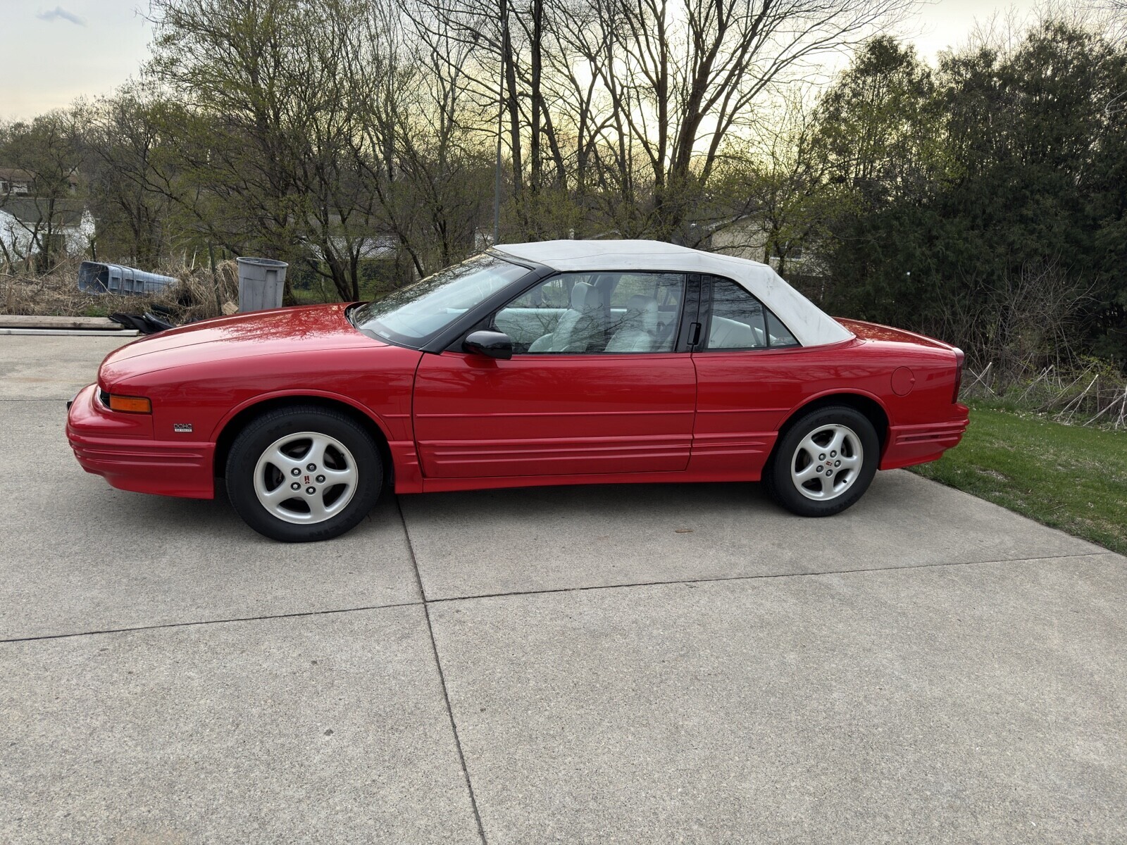 Oldsmobile-Cutlass-1995-Convertible-2