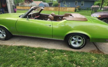 Oldsmobile-Cutlass-convertible-1972-yellow