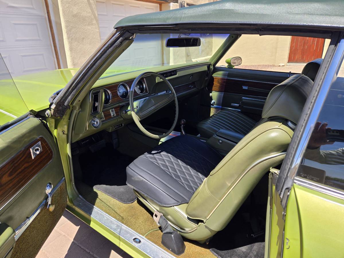 Oldsmobile-Cutlass-supreme-1971-green-8
