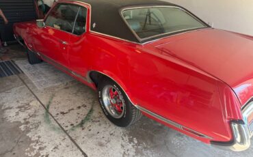 Oldsmobile-Cutlass-supreme-1971-red
