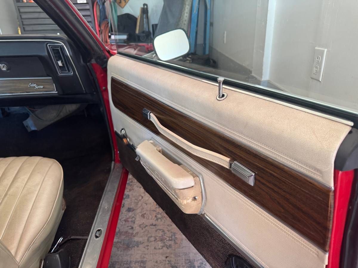 Oldsmobile-Cutlass-supreme-1971-red-5