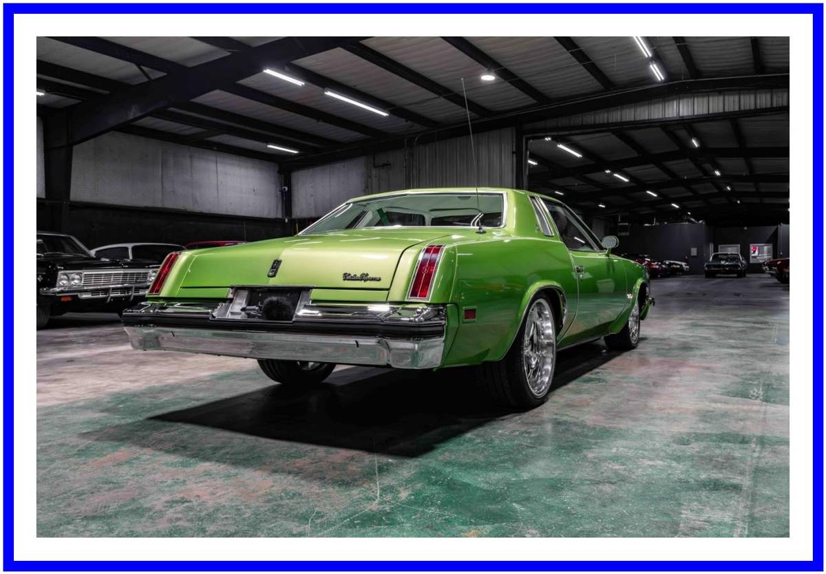 Oldsmobile-Cutlass-supreme-1976-green-1