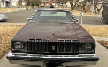 Oldsmobile-Cutlass-supreme-1978-red-3