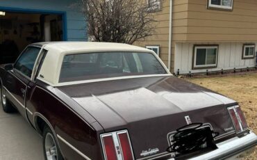 Oldsmobile-Cutlass-supreme-1978-red-4
