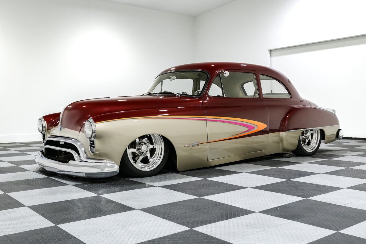 Oldsmobile-Eighty-Eight-1951-Coupe-2