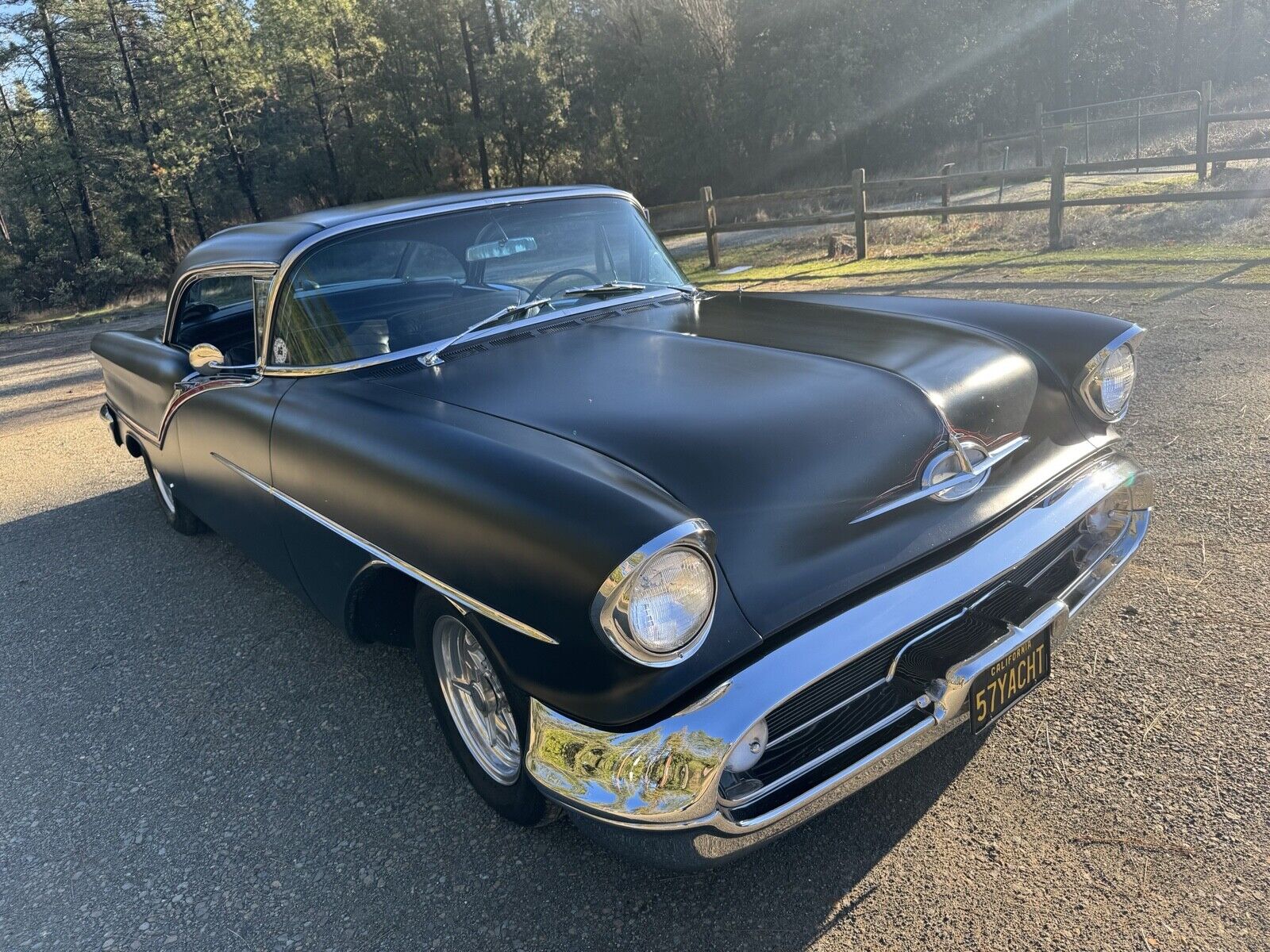Oldsmobile-Eighty-Eight-1957-Coupe-16