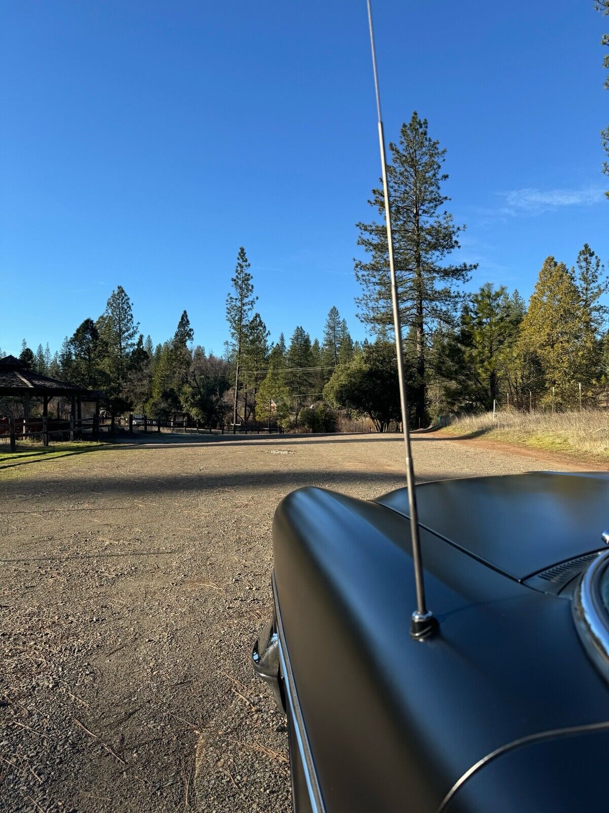 Oldsmobile-Eighty-Eight-1957-Coupe-17