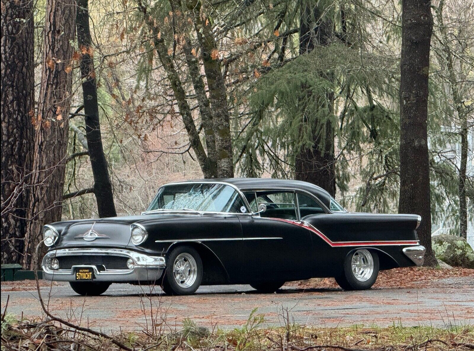 Oldsmobile-Eighty-Eight-1957-Coupe-31