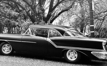 Oldsmobile-Eighty-Eight-1957-Coupe-39