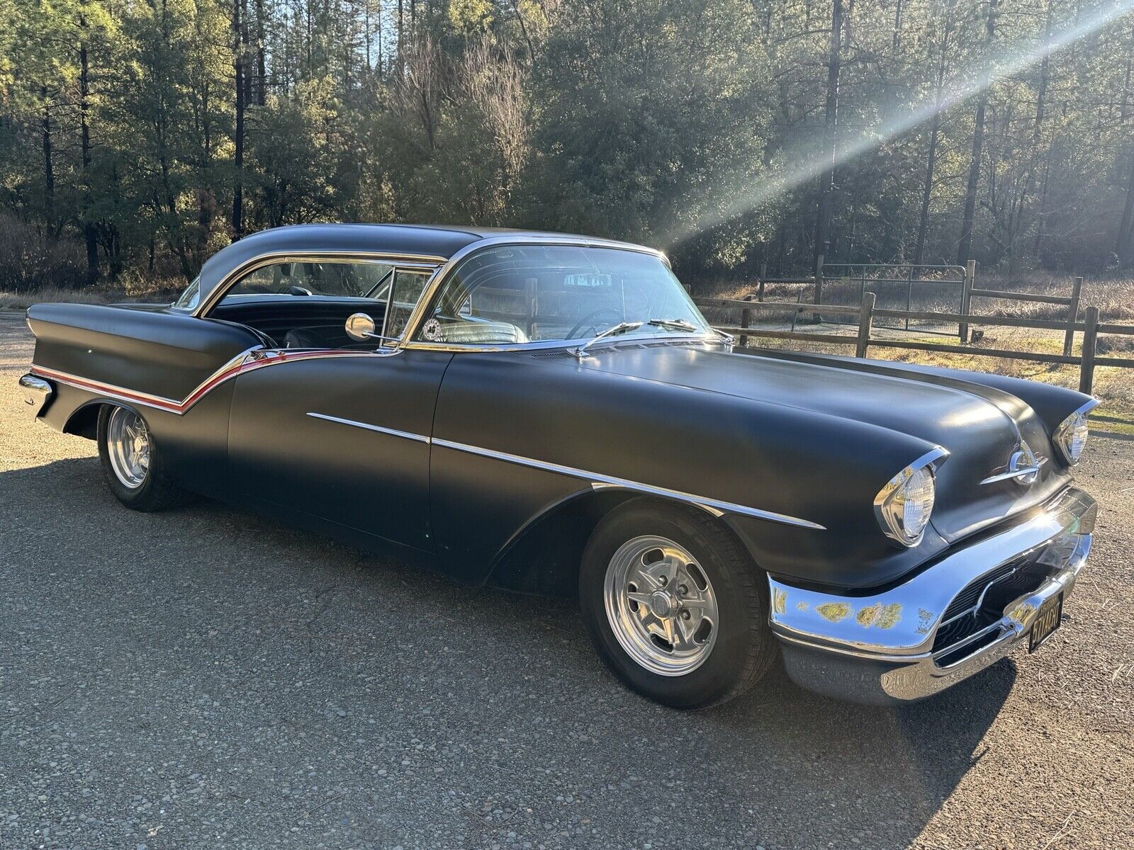Oldsmobile-Eighty-Eight-1957-Coupe-8