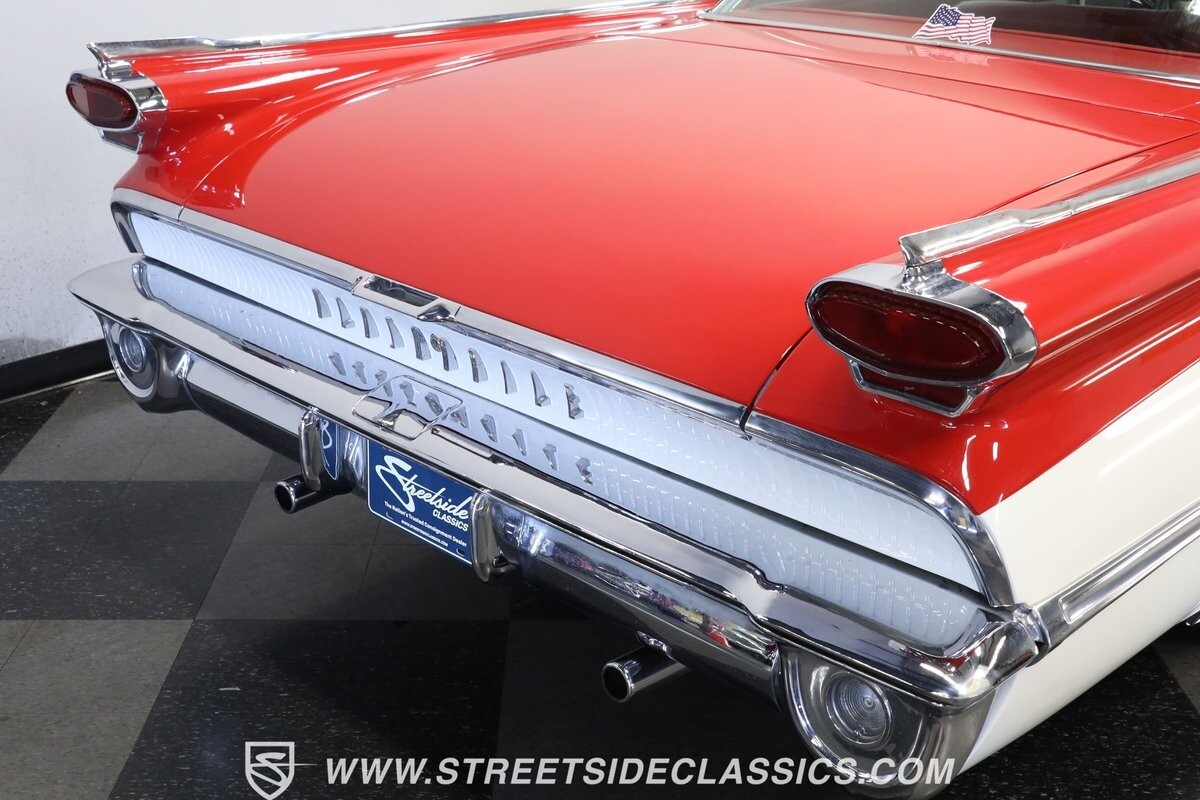 Oldsmobile-Eighty-Eight-1959-Coupe-24