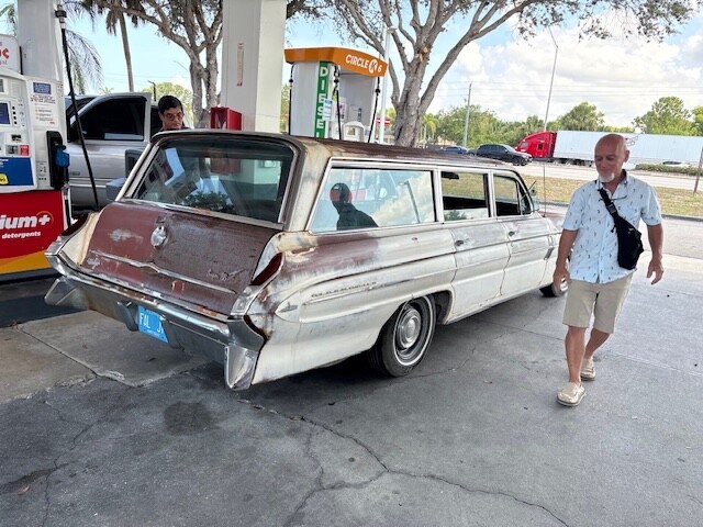 Oldsmobile-Eighty-Eight-1962-Wagon-1