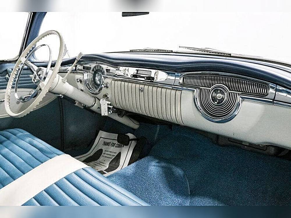 Oldsmobile-Eightyeight-1955-black-15