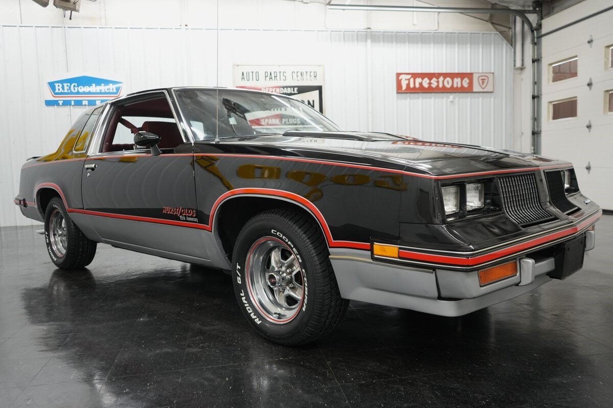 Oldsmobile-Hurst-15th-Anniversary-1983-20