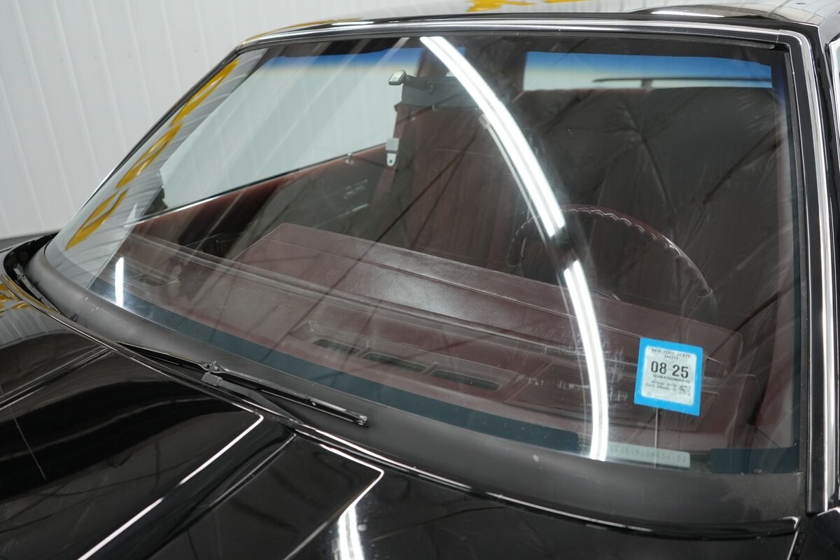 Oldsmobile-Hurst-15th-Anniversary-1983-31