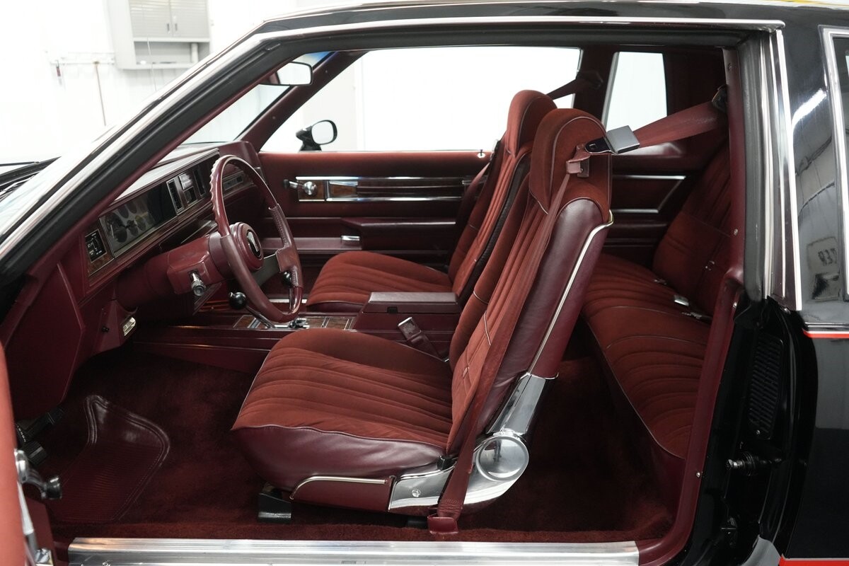 Oldsmobile-Hurst-15th-Anniversary-1983-36