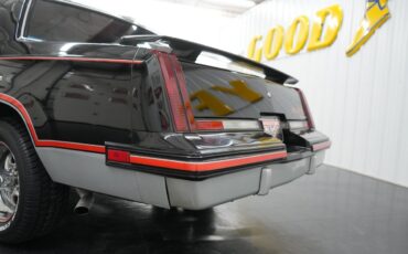 Oldsmobile-Hurst-15th-Anniversary-1983-8