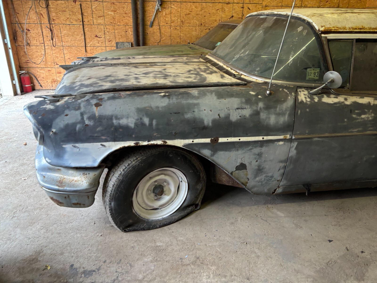 Oldsmobile-Ninety-Eight-1957-Sedan-1