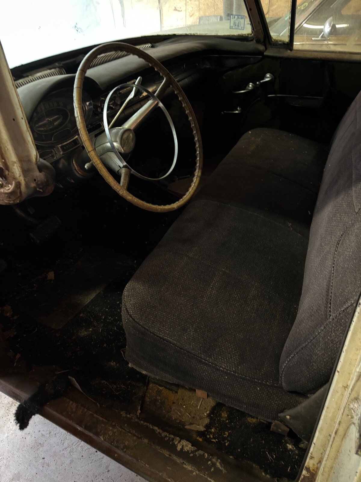 Oldsmobile-Ninety-Eight-1957-Sedan-6