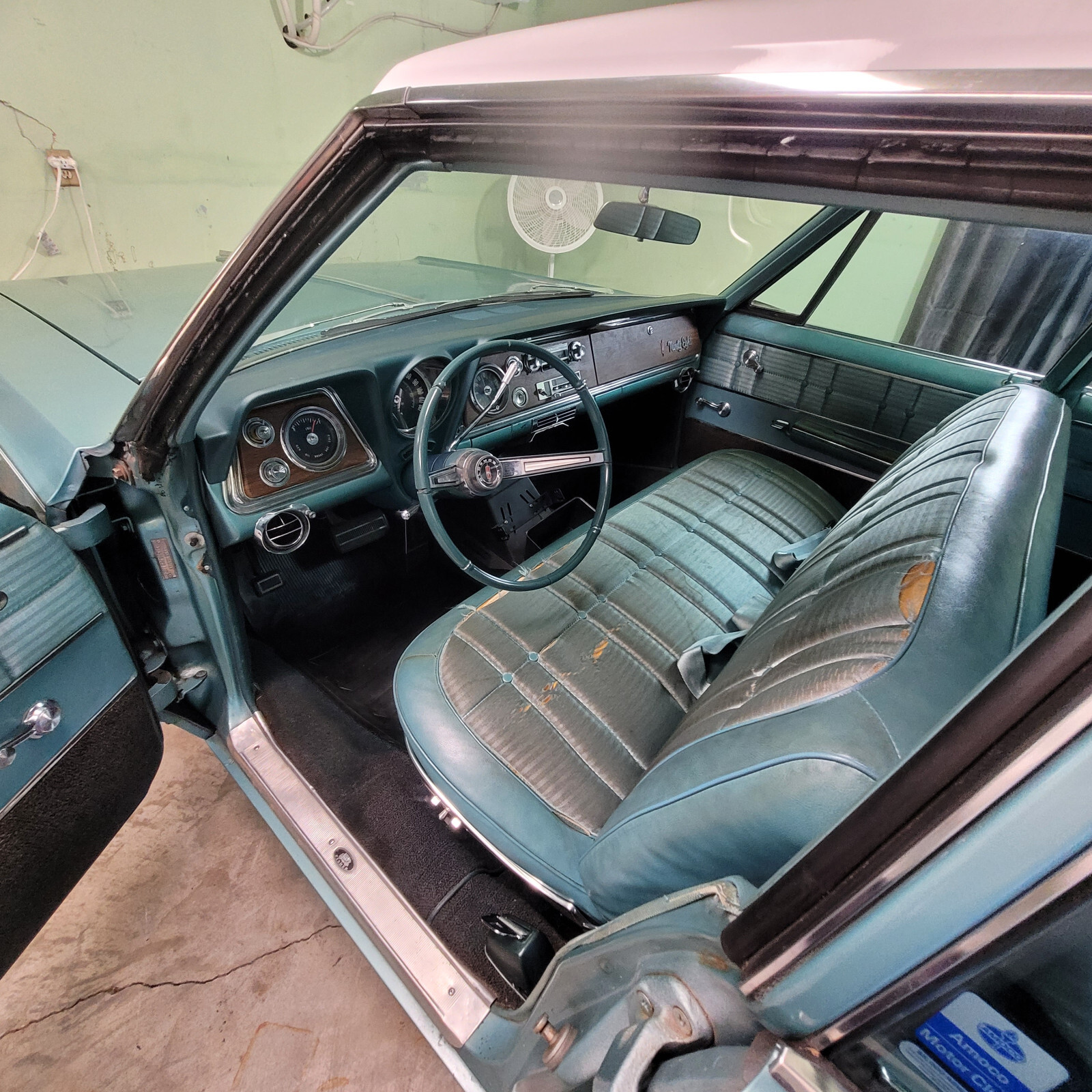 Oldsmobile-Ninety-Eight-1965-Sedan-17
