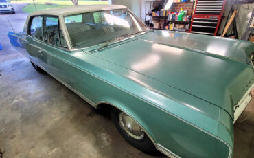 Oldsmobile-Ninety-Eight-1965-Sedan-7