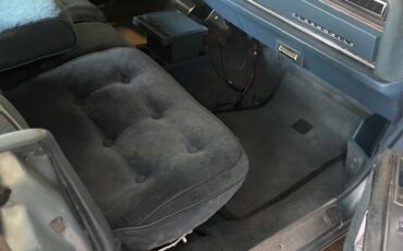 Oldsmobile-Ninety-Eight-1976-Sedan-11