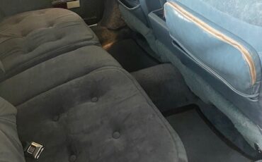 Oldsmobile-Ninety-Eight-1976-Sedan-13