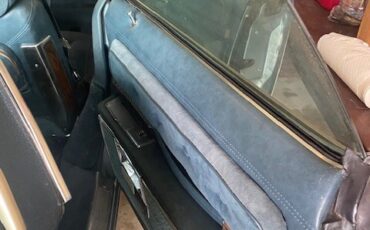 Oldsmobile-Ninety-Eight-1976-Sedan-14