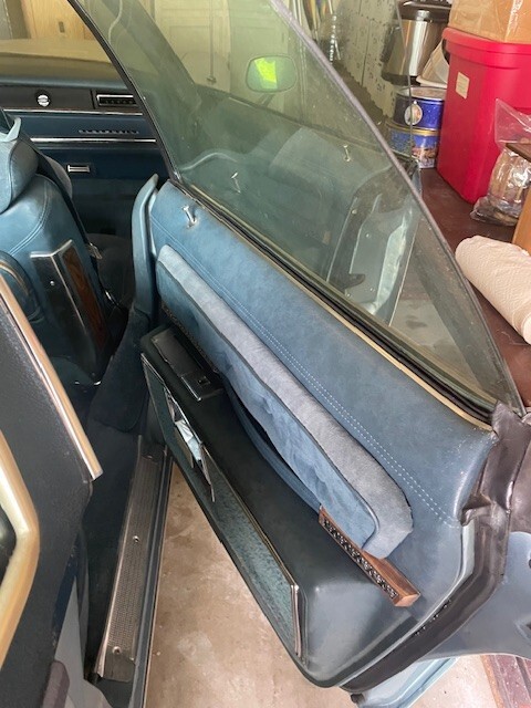 Oldsmobile-Ninety-Eight-1976-Sedan-14