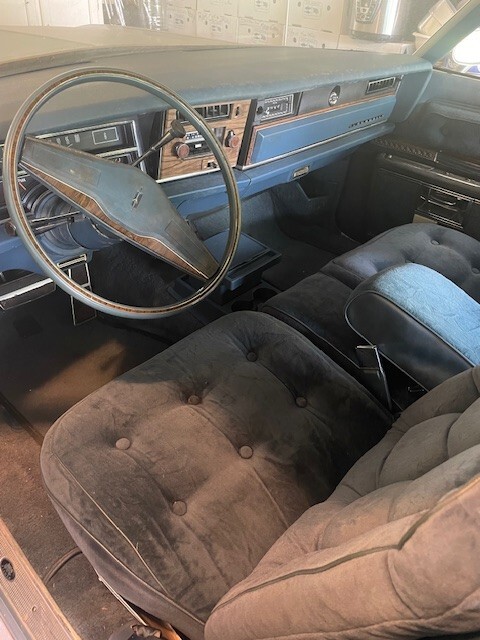 Oldsmobile-Ninety-Eight-1976-Sedan-16
