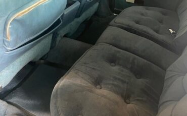 Oldsmobile-Ninety-Eight-1976-Sedan-19