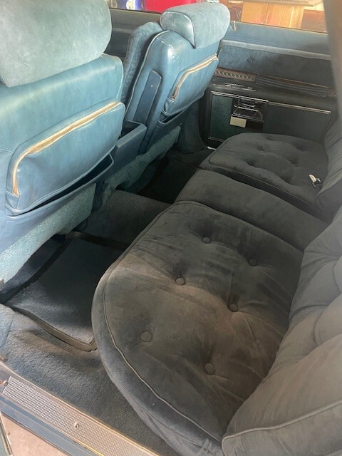 Oldsmobile-Ninety-Eight-1976-Sedan-19