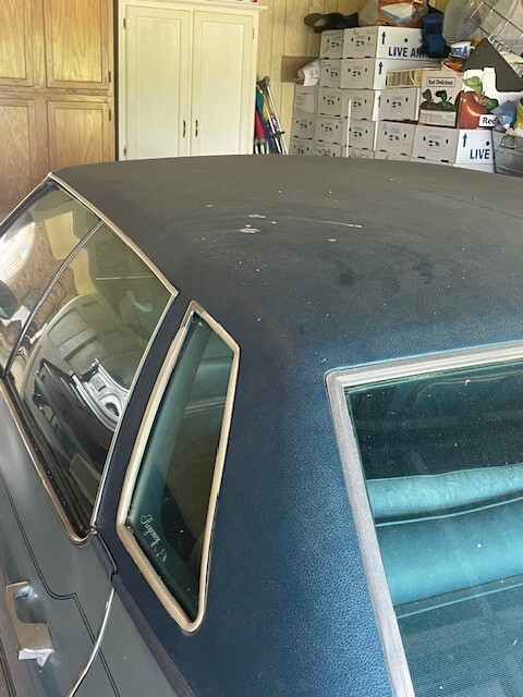 Oldsmobile-Ninety-Eight-1976-Sedan-4