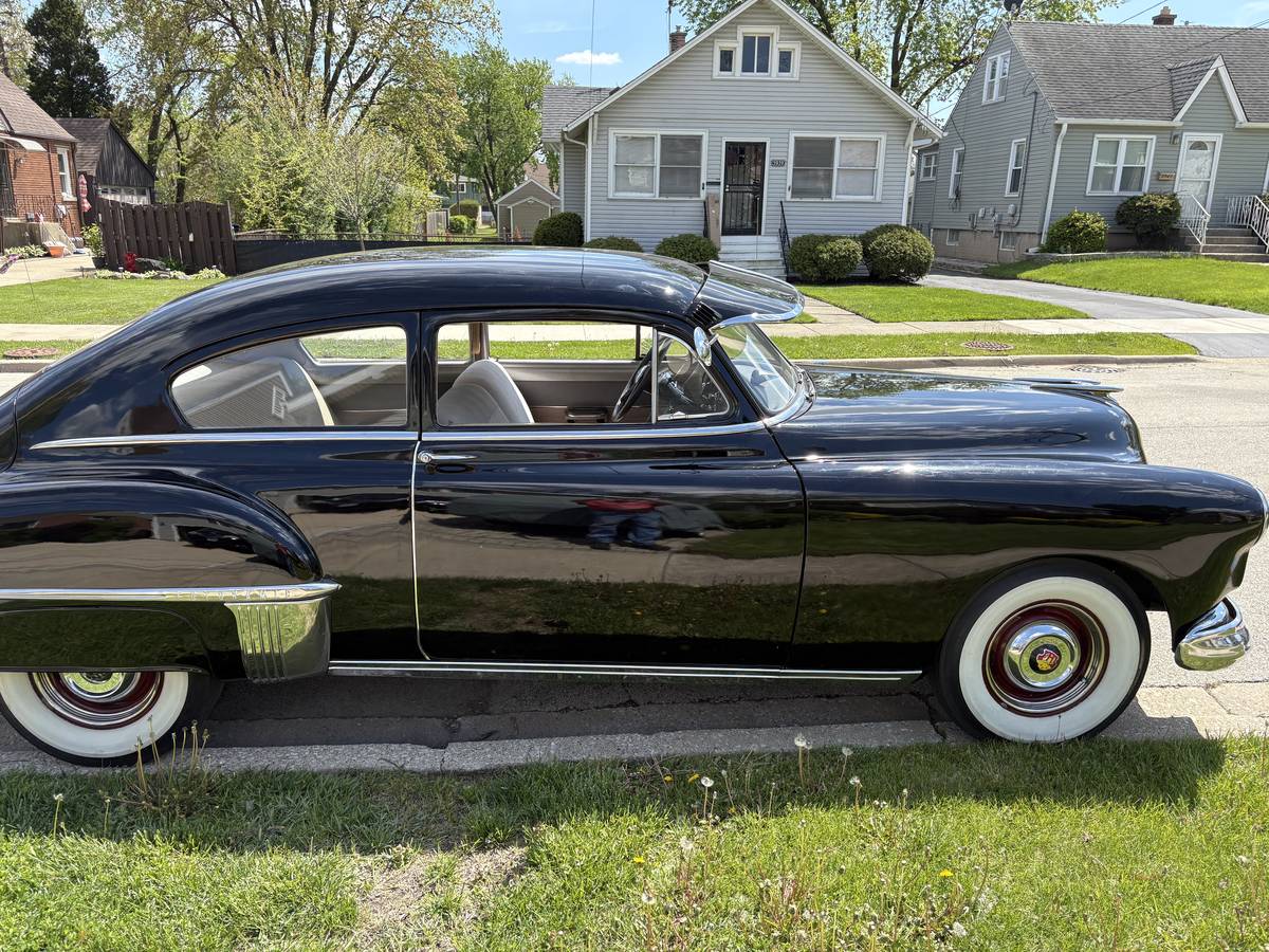 Oldsmobile-Series-76-2dr-sedan-1950-black-22