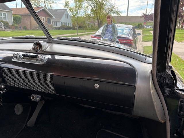 Oldsmobile-Series-76-2dr-sedan-1950-black-8