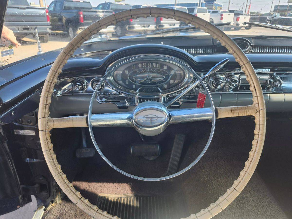 Oldsmobile-Super-88-1957-black-17