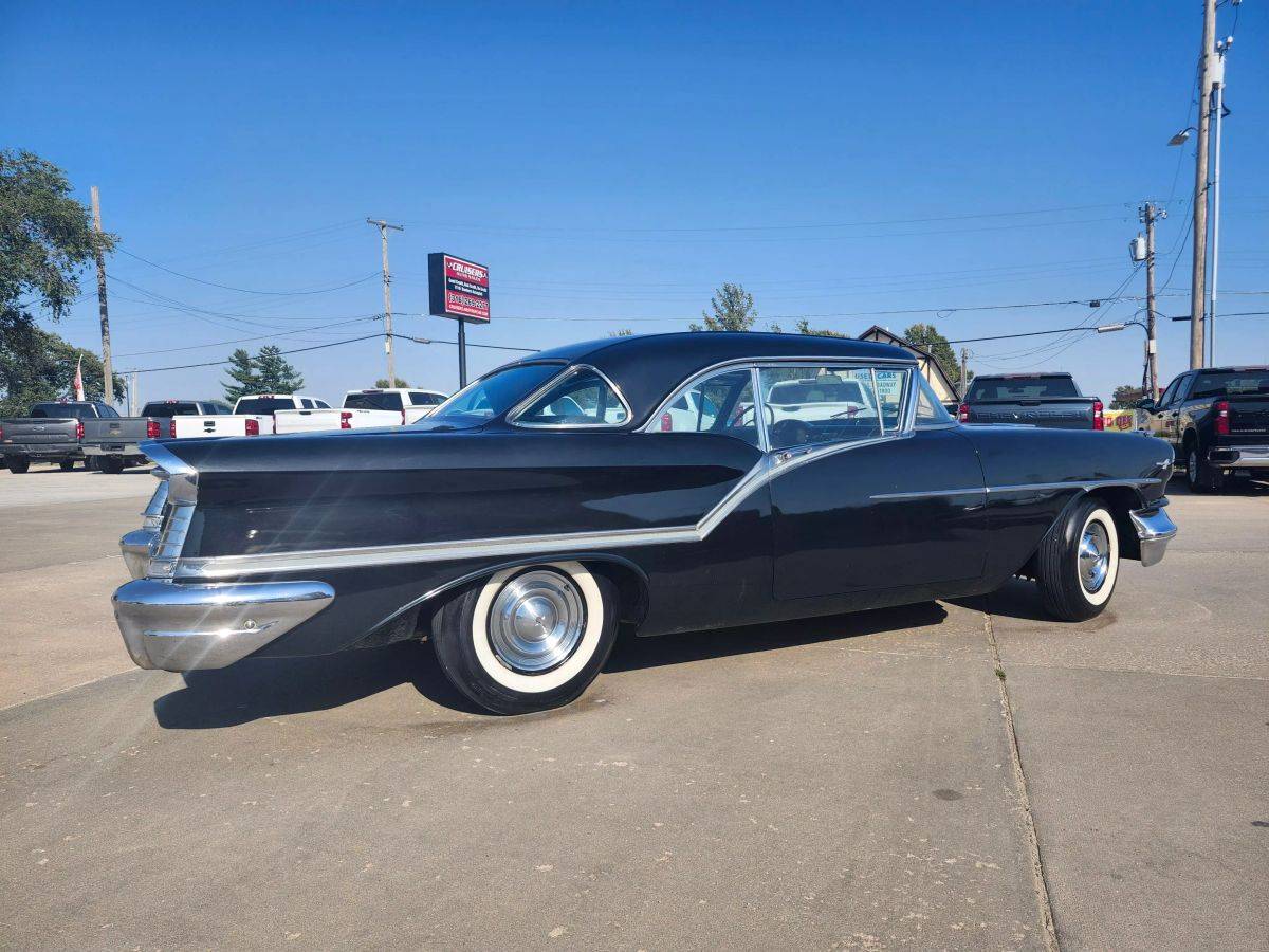 Oldsmobile-Super-88-1957-black-3